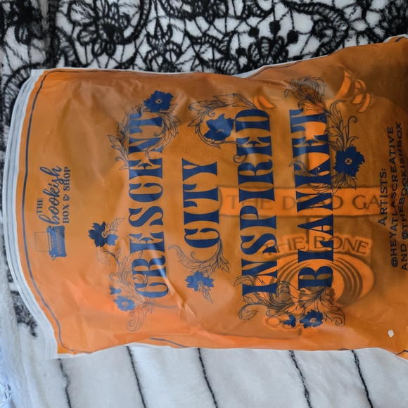 Cresent City Lunathion Throw Blanket - Picture 3 of 3